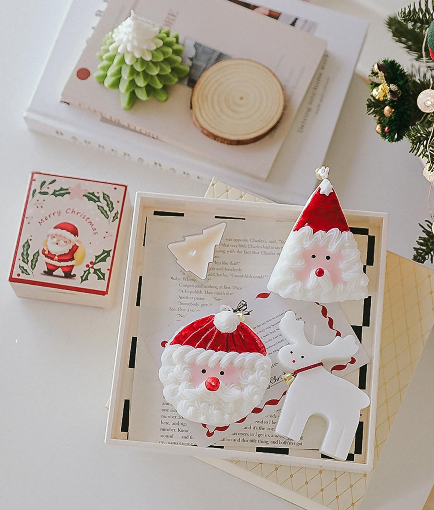 Christmas Cake Scented Candle,110G Handmade Aroma Soy Wax Santa Claus Decorative Candle T-shinBuy Supplements Australia
