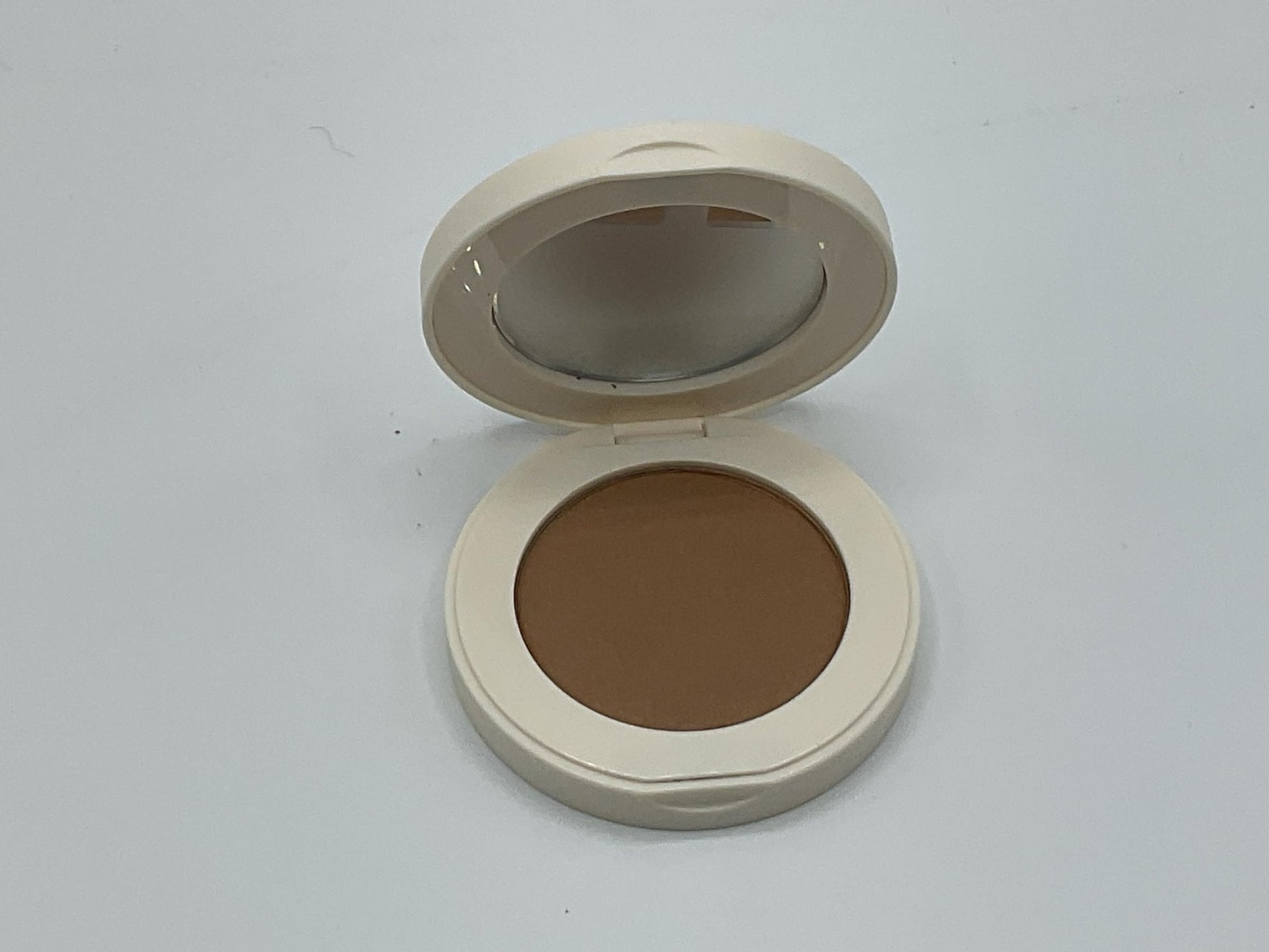 Farmasi Powder Bronzer 02 Miami - Maple Wellness Supplements