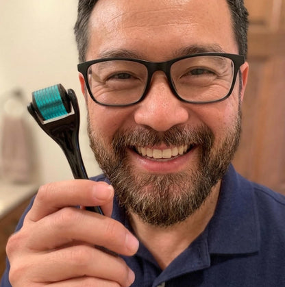 ROSELYNBOUTIQUE Derma Roller for Men & Women - Personal Cosmetic Beauty Tool 0.25mm - Titanium(Black Blue) - Maple Wellness Supplements